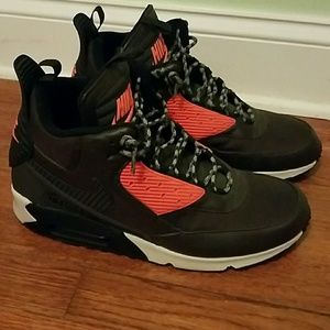 Nike Air-Max Boot/Sneakers